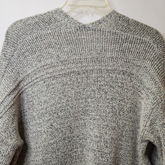 Gray & White Open Front Cardigan with Pockets - Picture 9 of 14